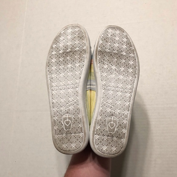 Sketchers Bobs Bliss open Heart Slip Ons - Picture 9 of 9